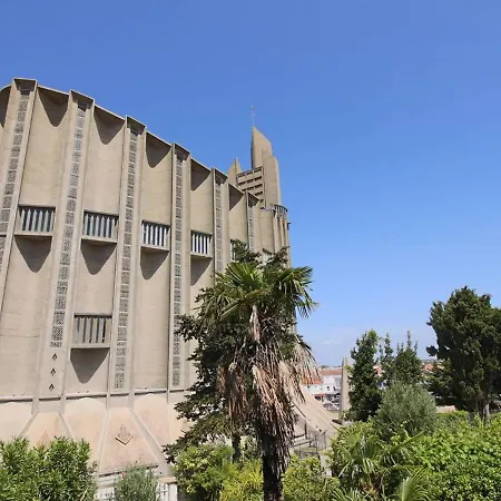 Lumineux Pour Famille A Royan, Quartier Calme Pres Du Marche, Balcon Et Parking Gratuit - Fr-1-738-26 Appartement